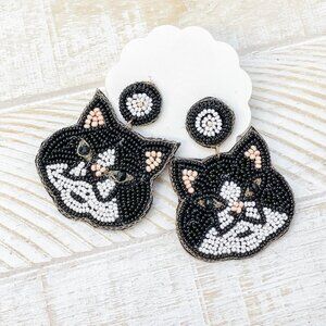 Black White Kitten Cat Lovers Pets Animals Seed Beaded Earrings